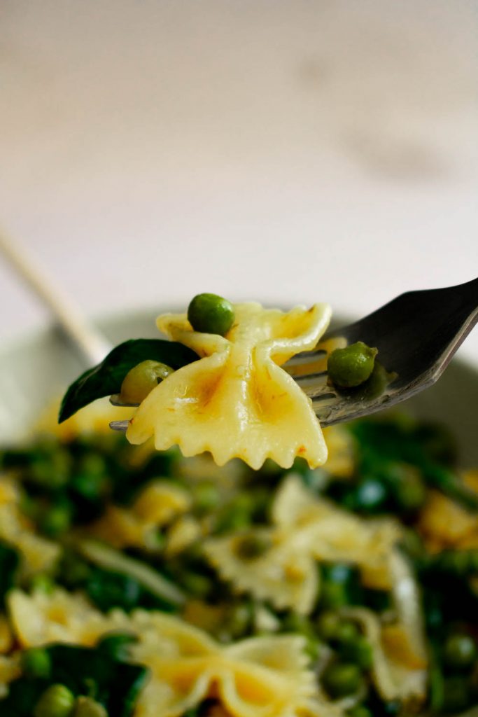 pasta with peas and spinach.