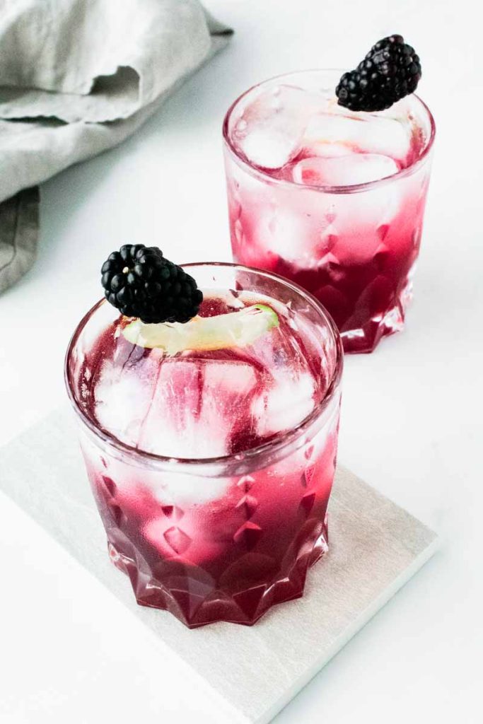 blackberry mocktail with lime and honey